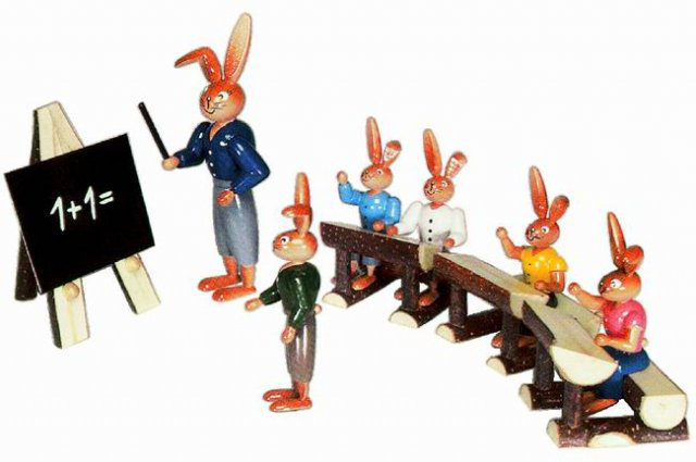 Hasenschule (5 Kinder & Lehrer) - 12 cm - Erzgebirgische Holzkunst Gahlenz